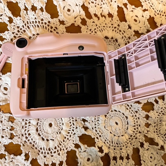 Fujifilm Instax Mini 11 Instant Camera Pink with Holographic Case TESTED Works - Picture 4 of 8